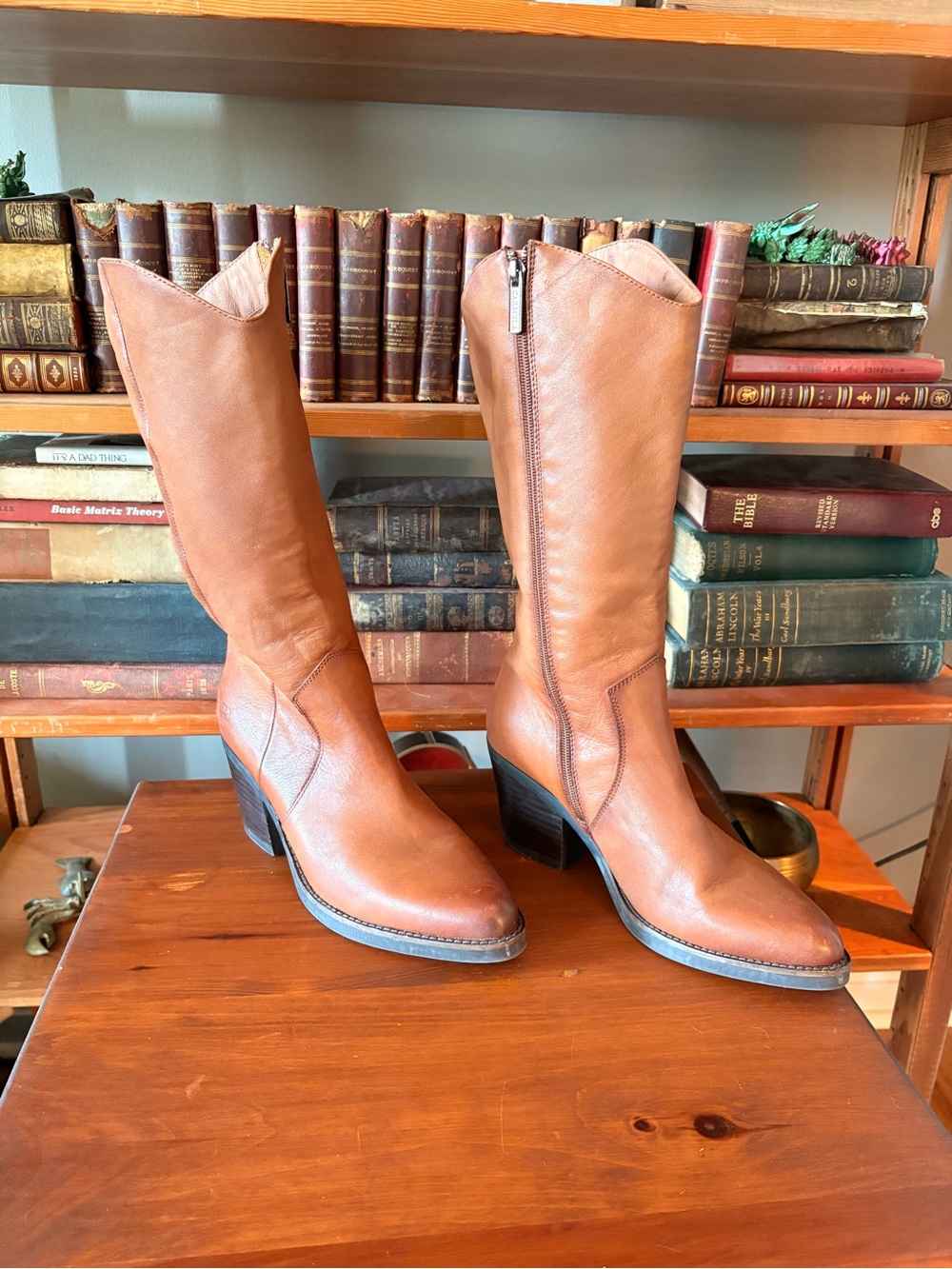 Women's Mid-Calf Zip Leather Boots in Tan